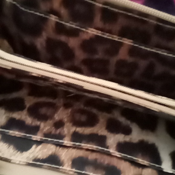 Euc Jessica Simpson tan Wallet clutch - Picture 2 of 6